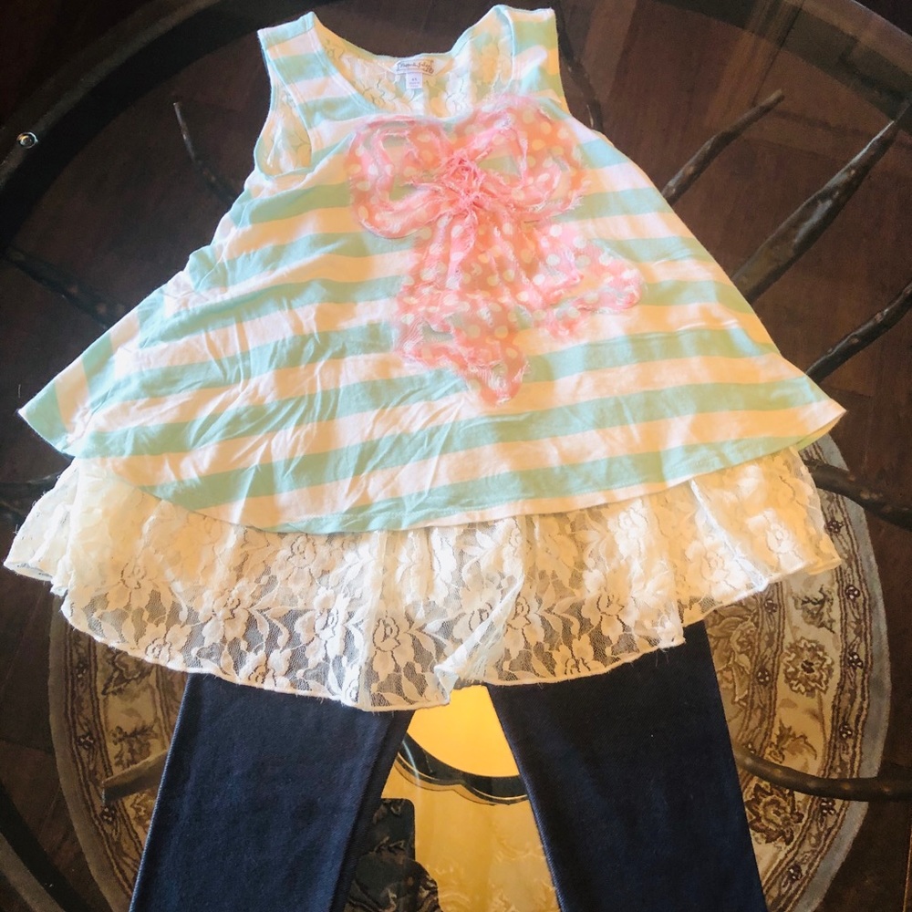 Top and Capri Set